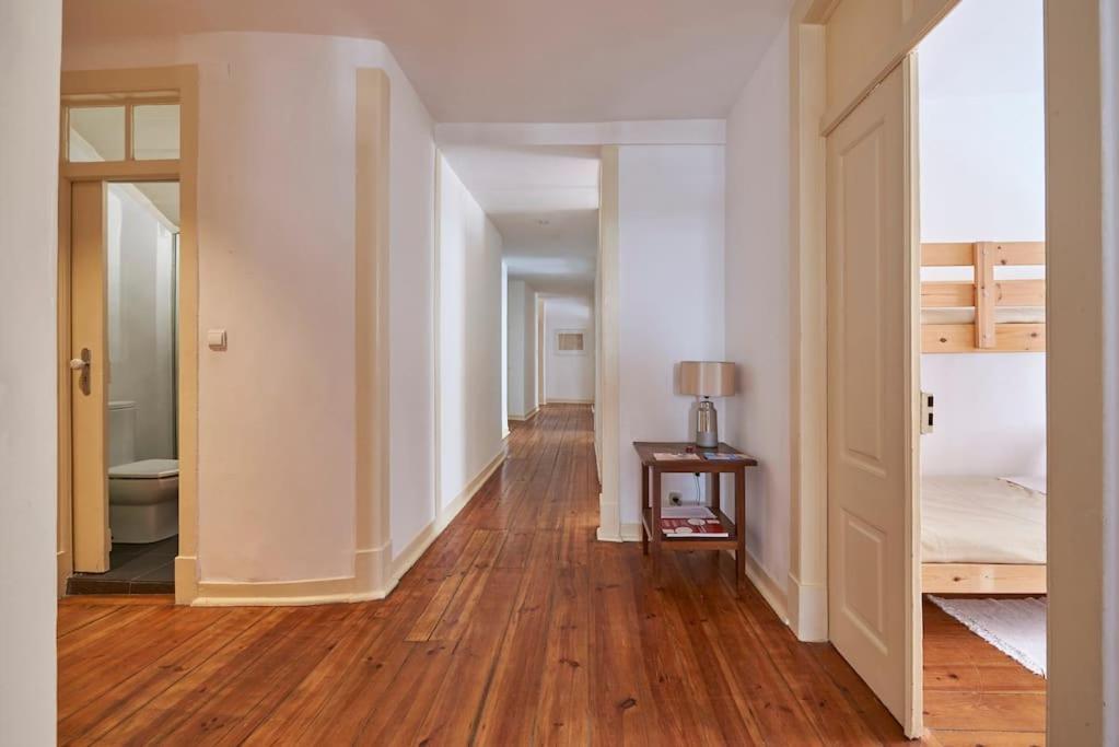 Stunning Apartment Near Chiado 리스본 외부 사진