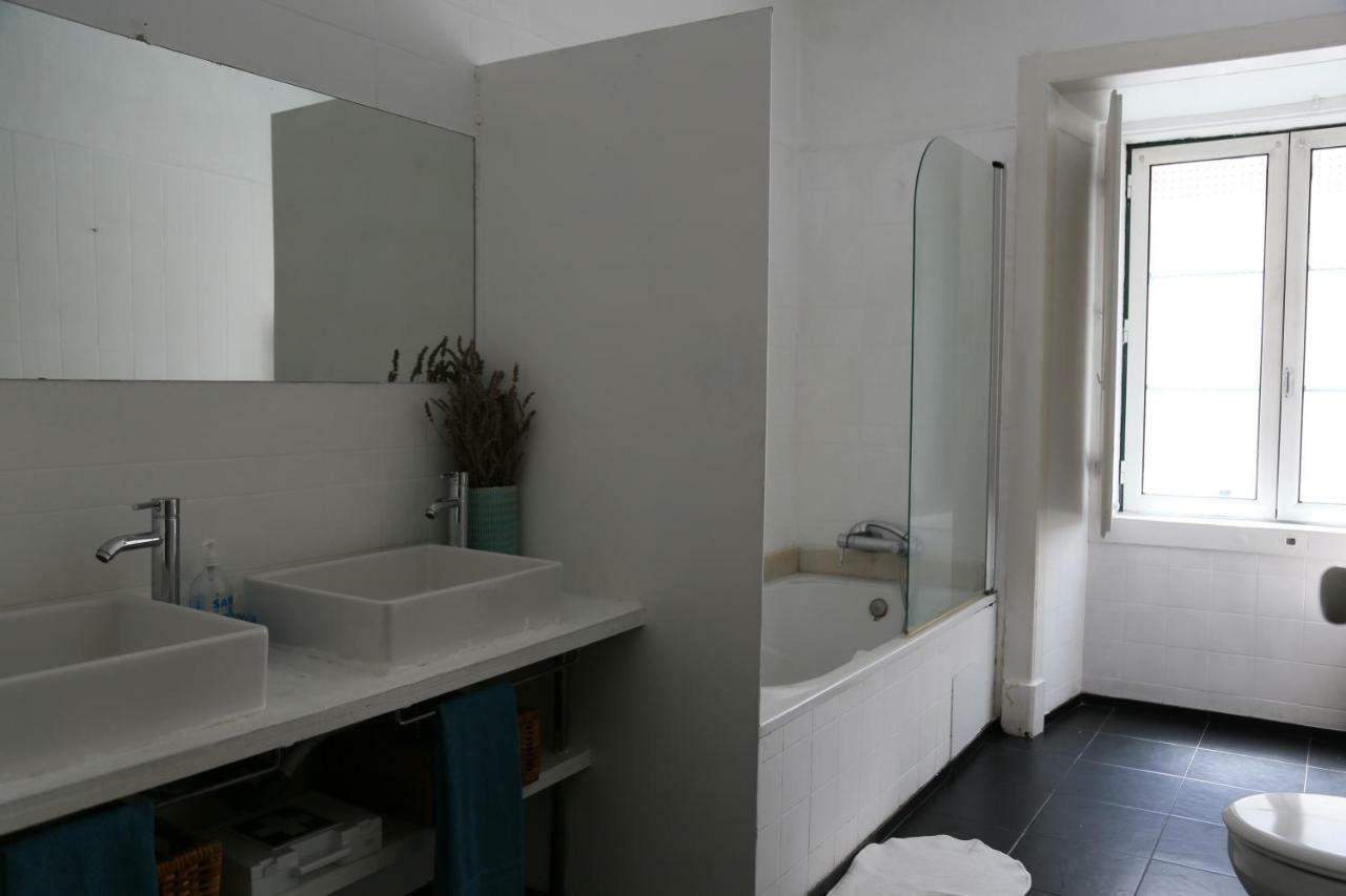 Stunning Apartment Near Chiado 리스본 외부 사진